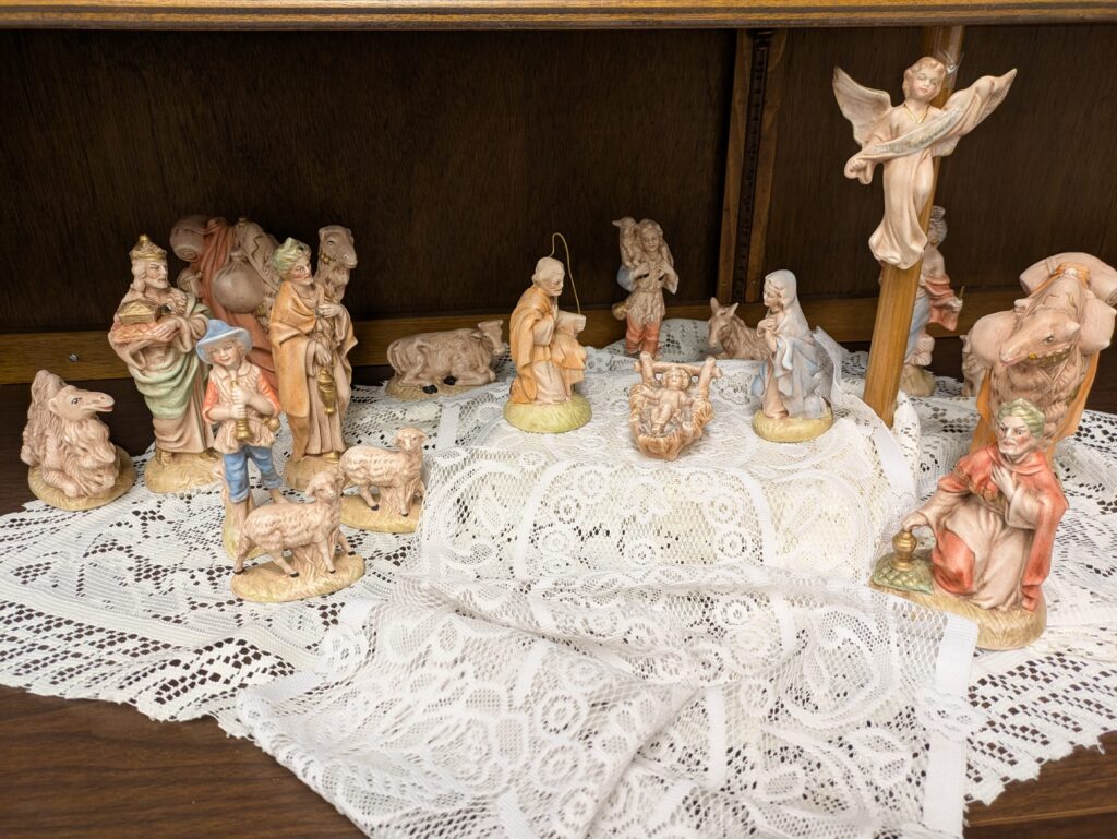 18 piece hand painted Nativity Set